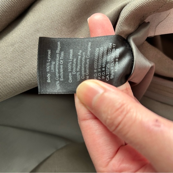 Aritzia Babaton Trench XS - Picture 7 of 7